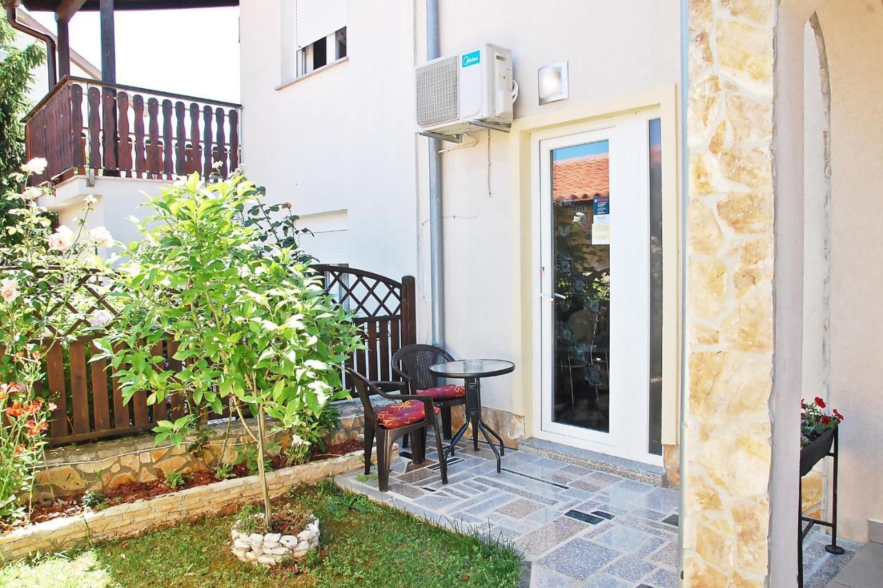 Apartman Meghan Пула Екстер'єр фото