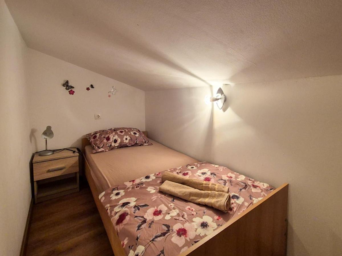 Apartman Meghan Пула Екстер'єр фото