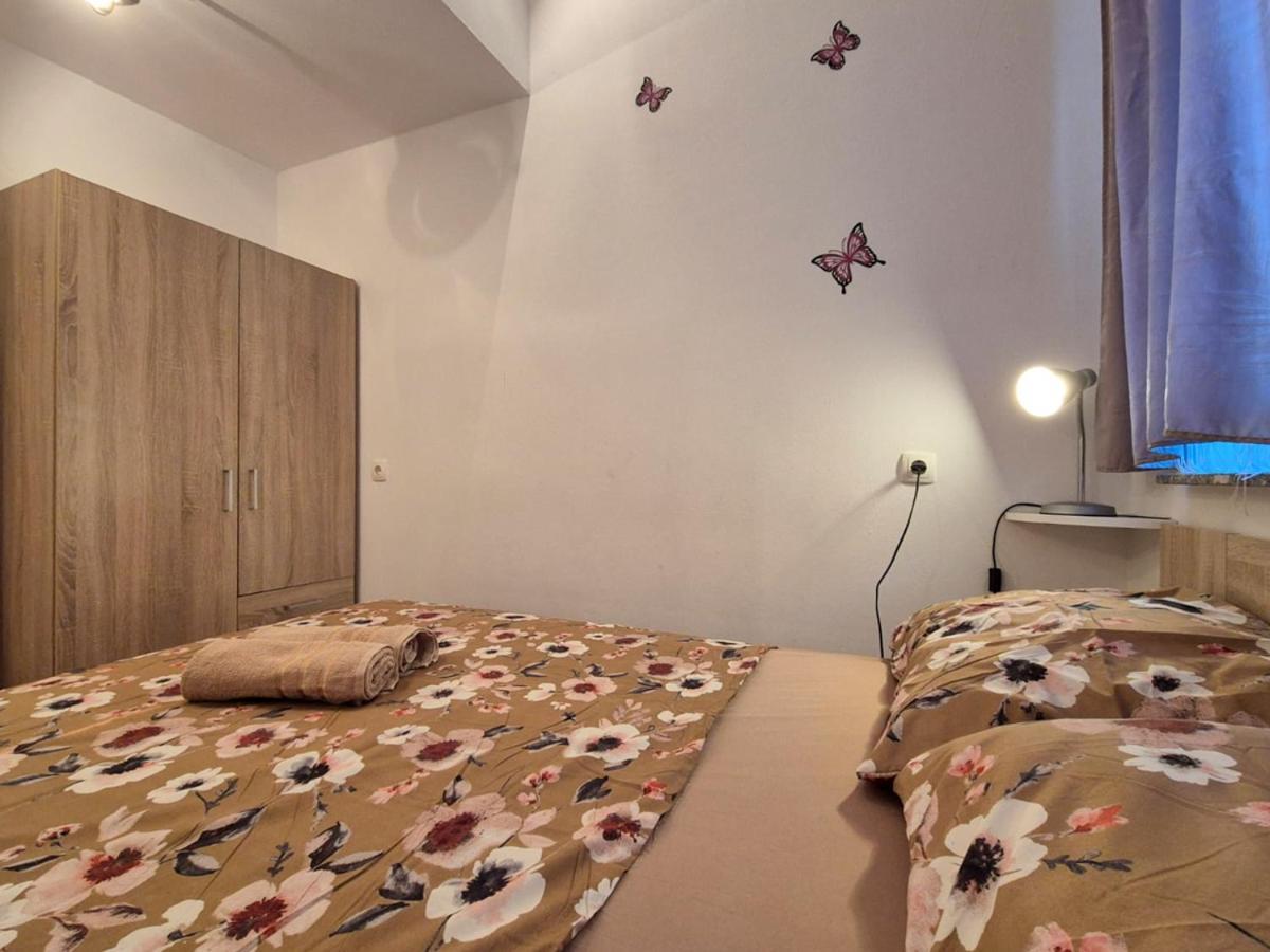 Apartman Meghan Пула Екстер'єр фото